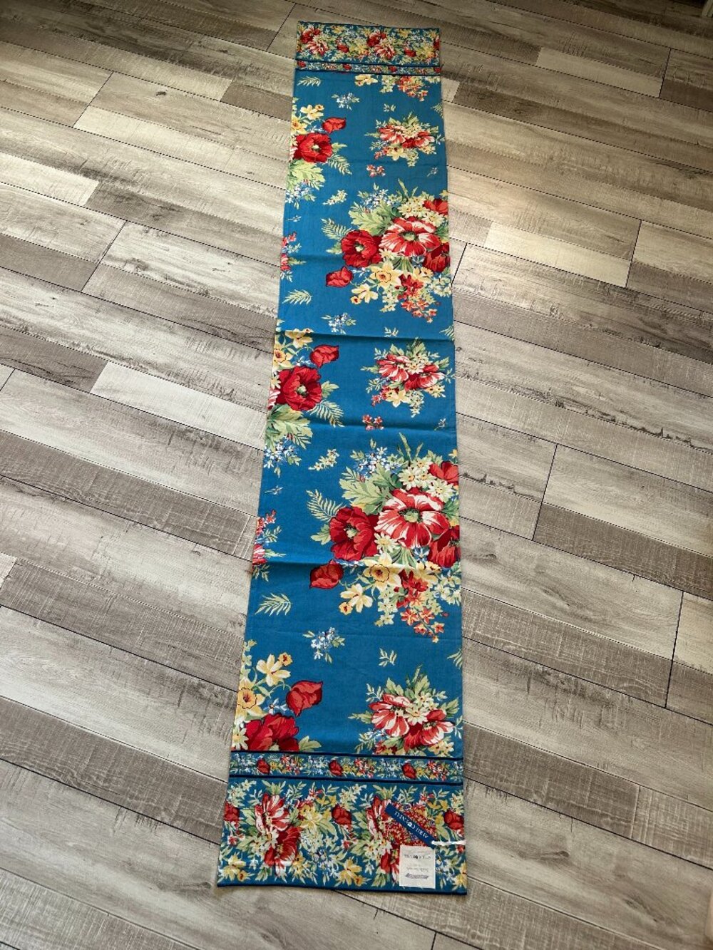 NWT April Cornell Charming Blue Floral Table Runner 72" x 13"
